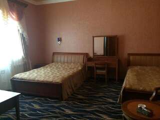 Отель Nairi Hotel Джермук Полулюкс с балконом для 3 взрослых-3